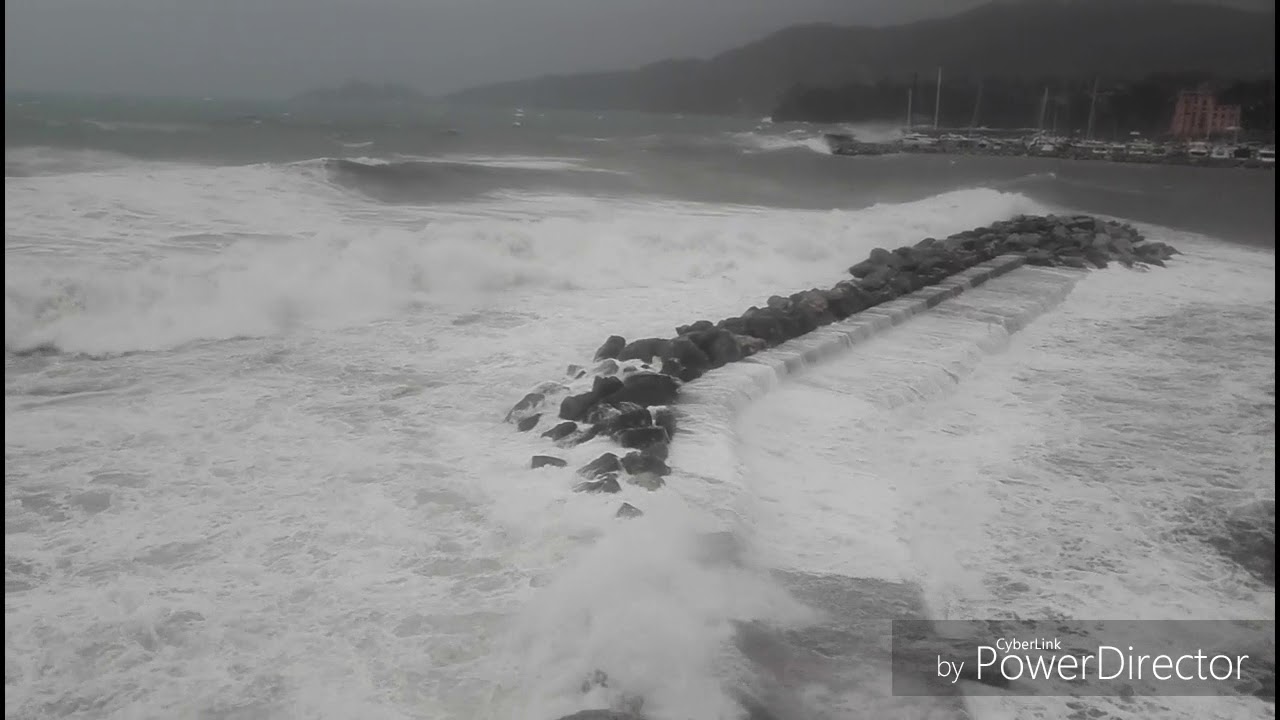 Mare forza 9 Mareggiata 28 ottobre 2018