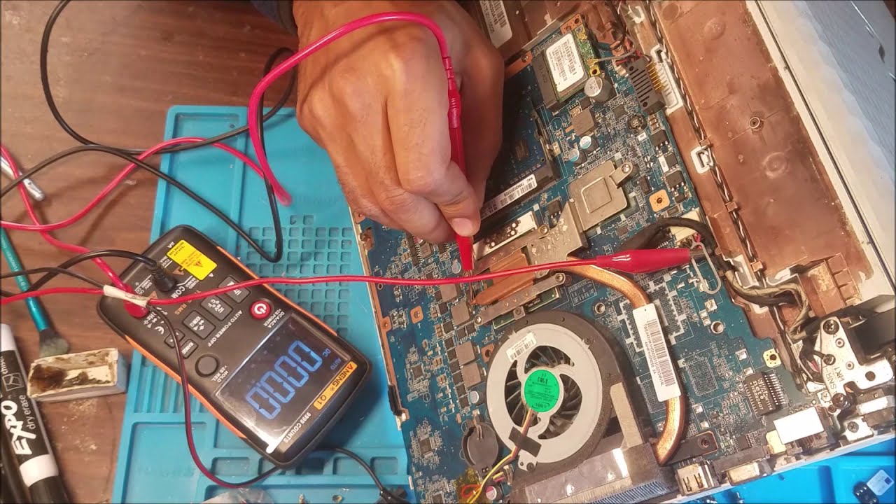 sony vaio laptop pcg-71912l turns on off no display
