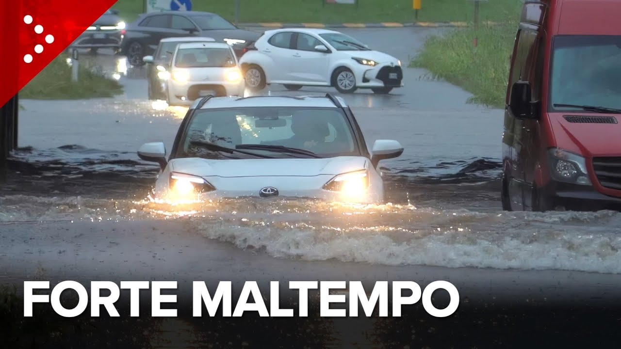 Forte maltempo sulla Lombardia: sottopasso allagato a Lomazzo (Como)