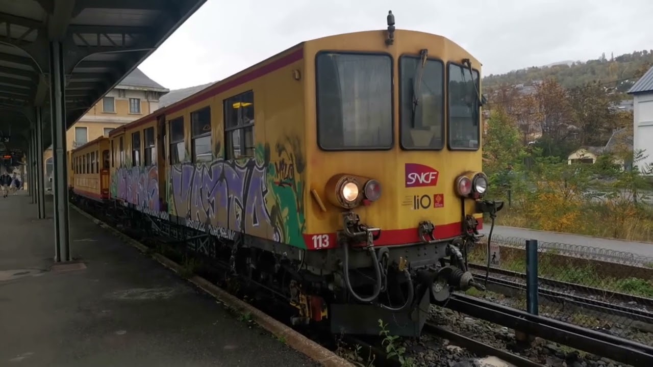 A BORD DEL TREN GROC