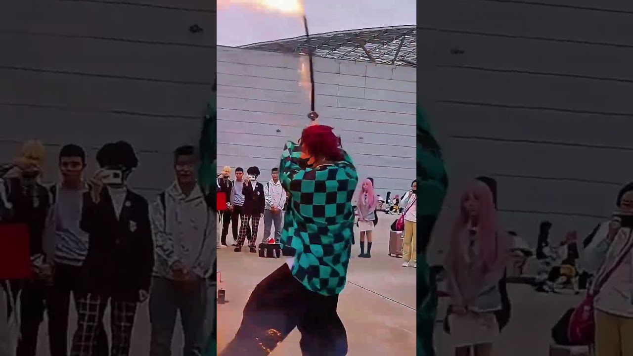 Tanjiro ignites with a stunning Hinokami Kagura performance! 