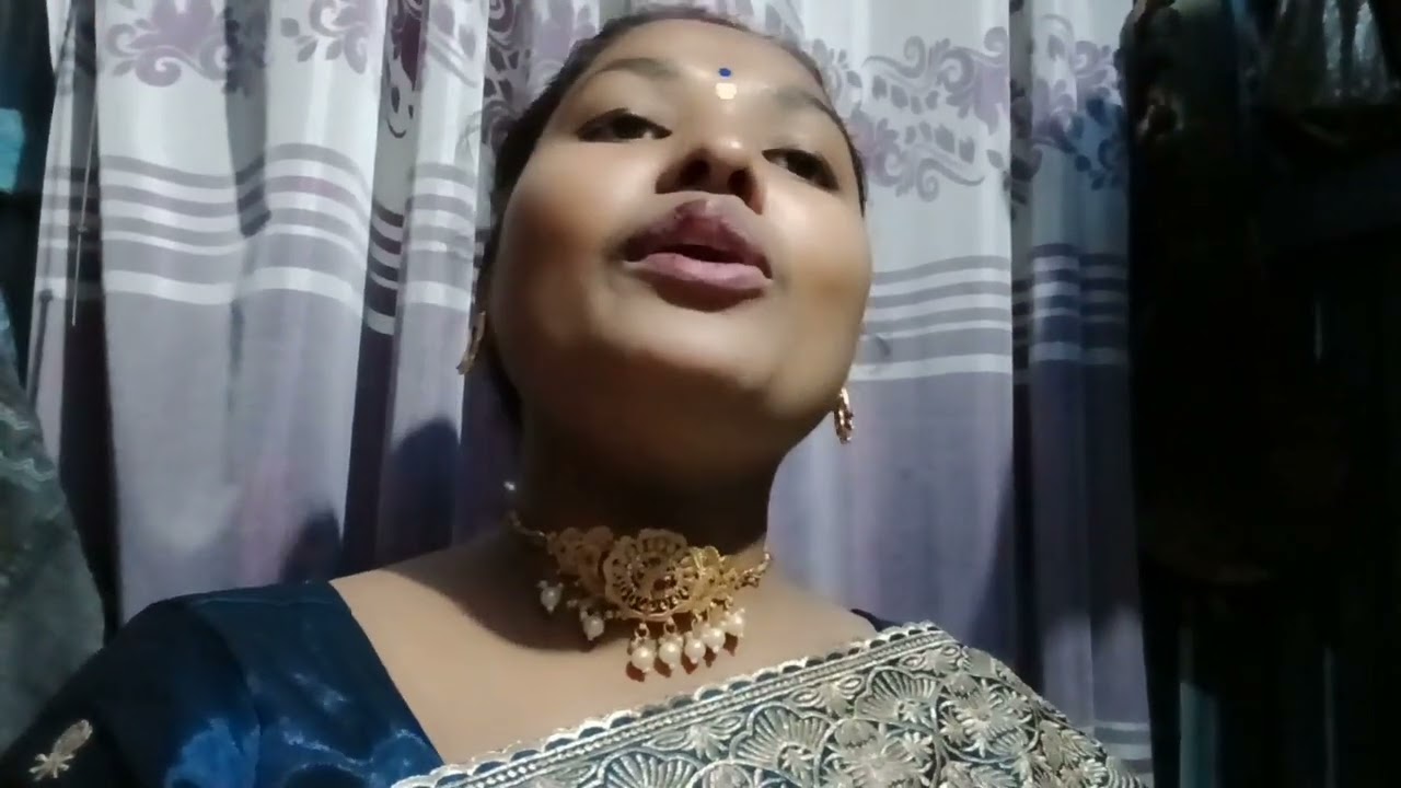 কেন দূরে তাকো শুধু আড়াল করো, কে তুমি কে তুমি আমায় ডাকো 