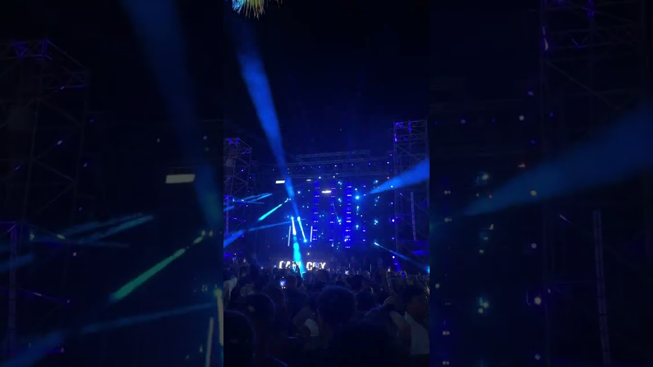 Carl Cox 🔥 Space Riccione 2025 – Raw Moments from the Floor