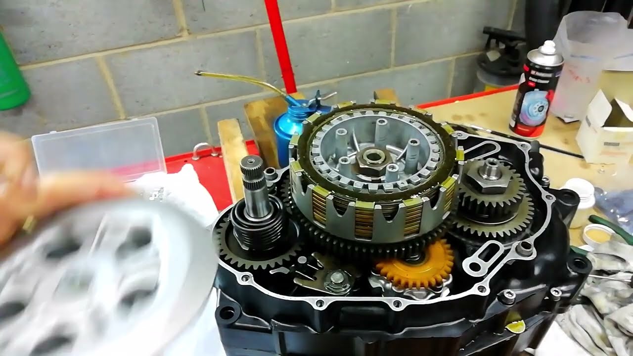 1982 Yamaha XT550 Clutch Assembly Plus Finish Clutch Cover