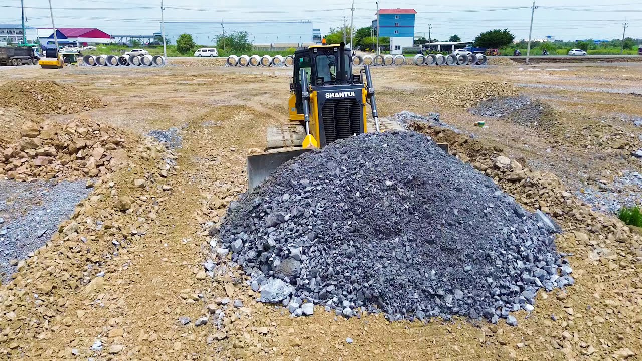 Unstoppable SHANTUI Dozer Power in Road Construction for Large Scale Landfill Project