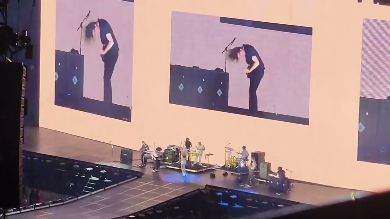 Paramore - Decode (LIVE at State Farm Stadium) 3-18-23