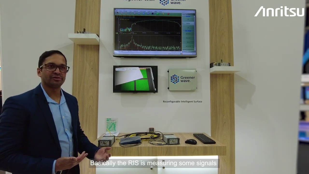 Test setup with a ShockLine ME7868A and a Reconfigurable Intelligent Surface