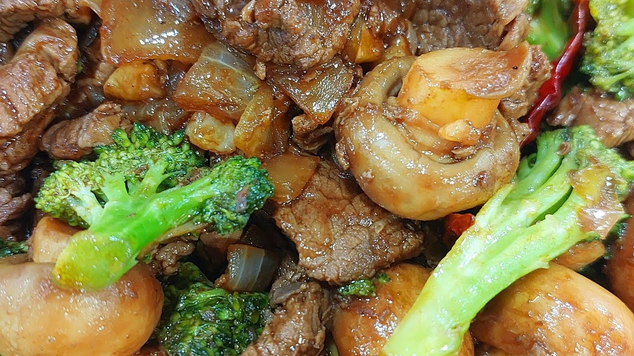 STIR FRY BEEF WITH MUSHROOM AND BROCCOLI...
