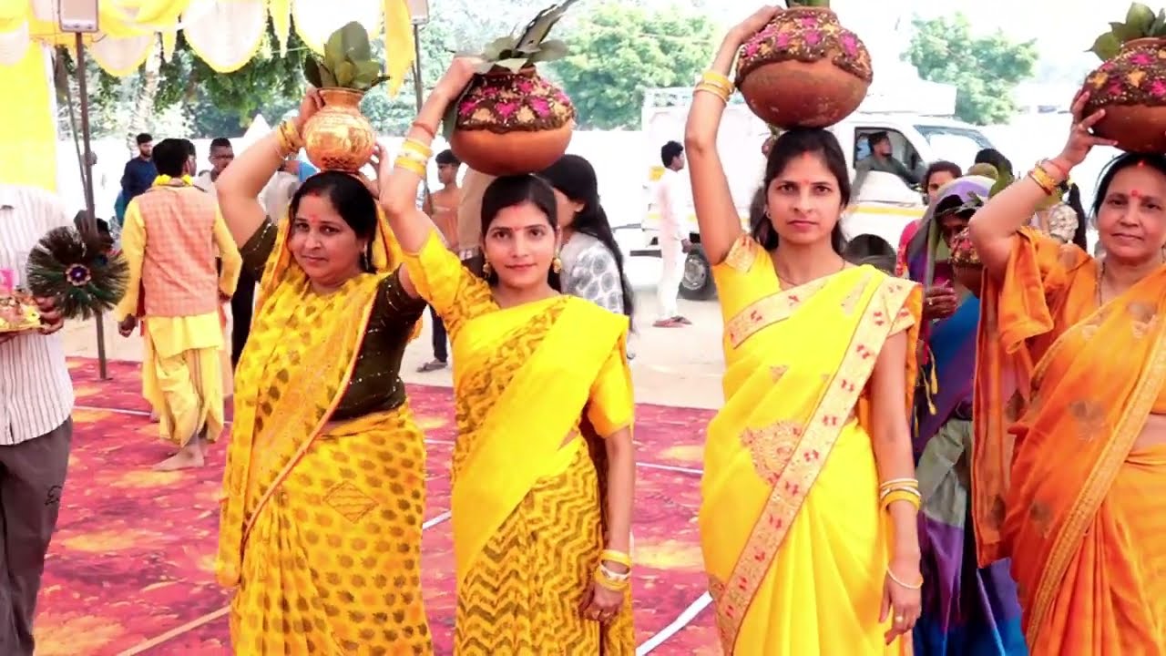 भव्य कलश यात्रा प्रेममूर्ति आचार्य विनय तिवारी जी श्री धाम अयोध्या ग्राम कुड़िया चिंतौना अम्बेडकरनगर