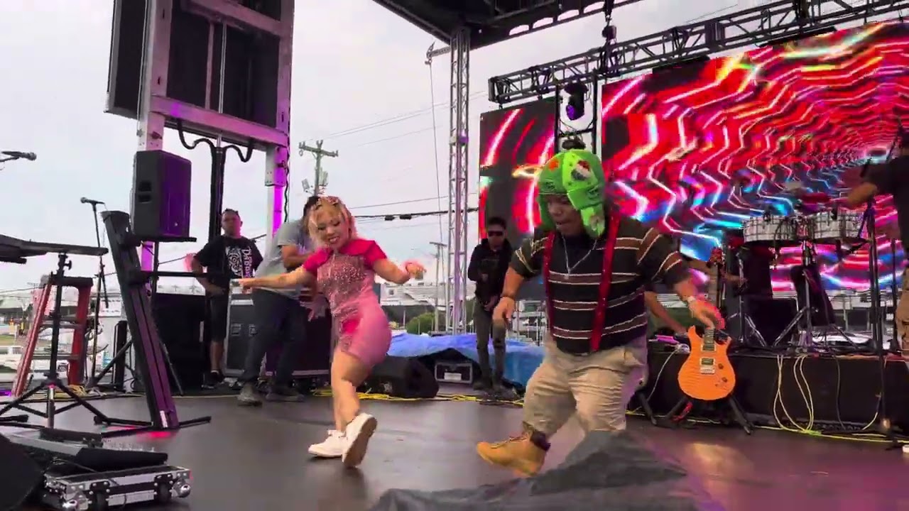 Sonido Pirata La Peque&ntilde;a Nicol Y Medio Metro En Vivo Desde El Cumbia Fest 2024 En Concord Nc