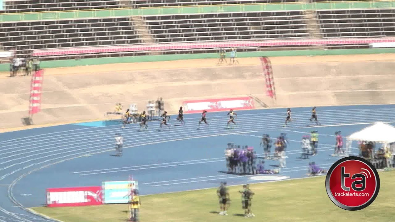 Shericka Williams beats Melaine Walker over 200m