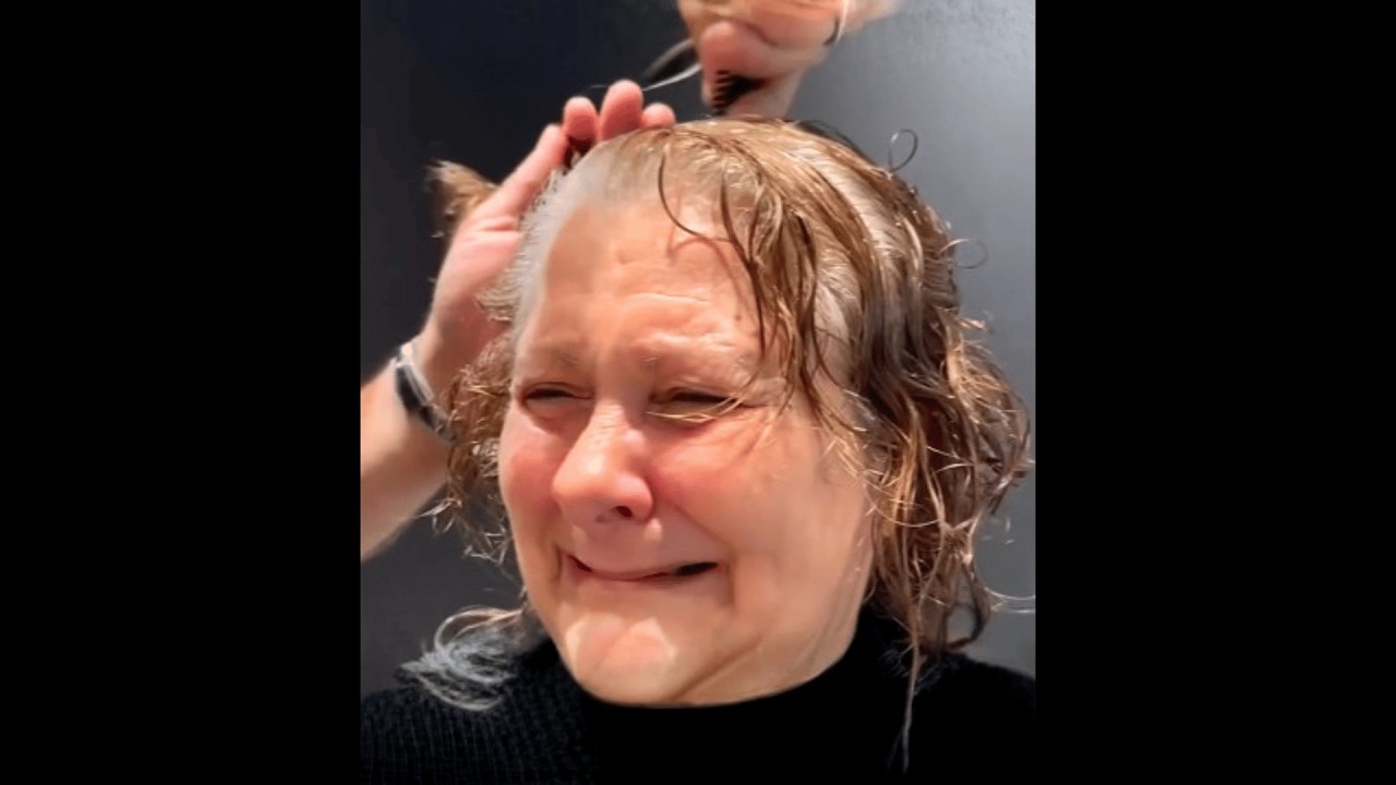 She just wanted to look prettier... but ended up unrecognizable after this extreme makeover