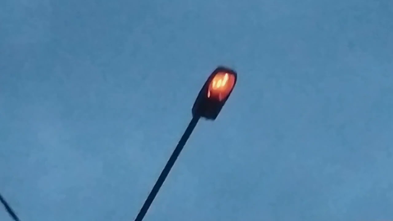 1⃣0⃣0⃣DZO #67... EOL - Lampa sodowa... Dedykacja: Lucyna