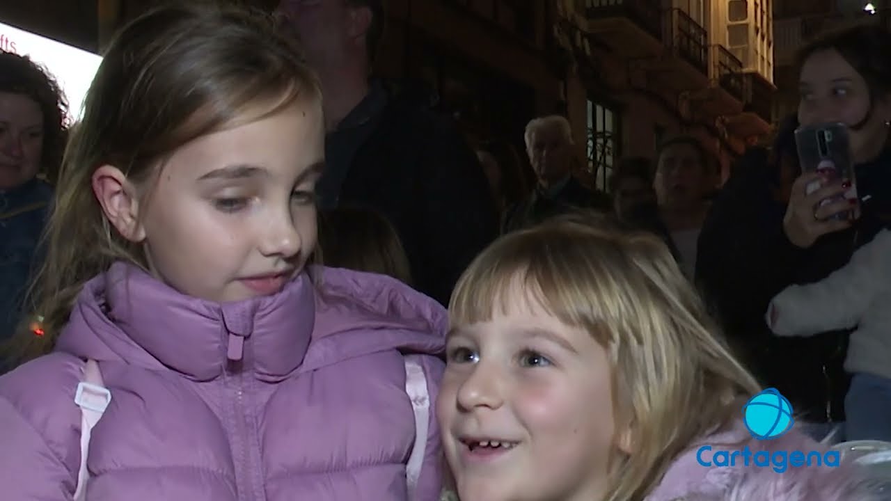 Con el encendido de las luces de navidad arrancan los actos navideños de la ciudad
