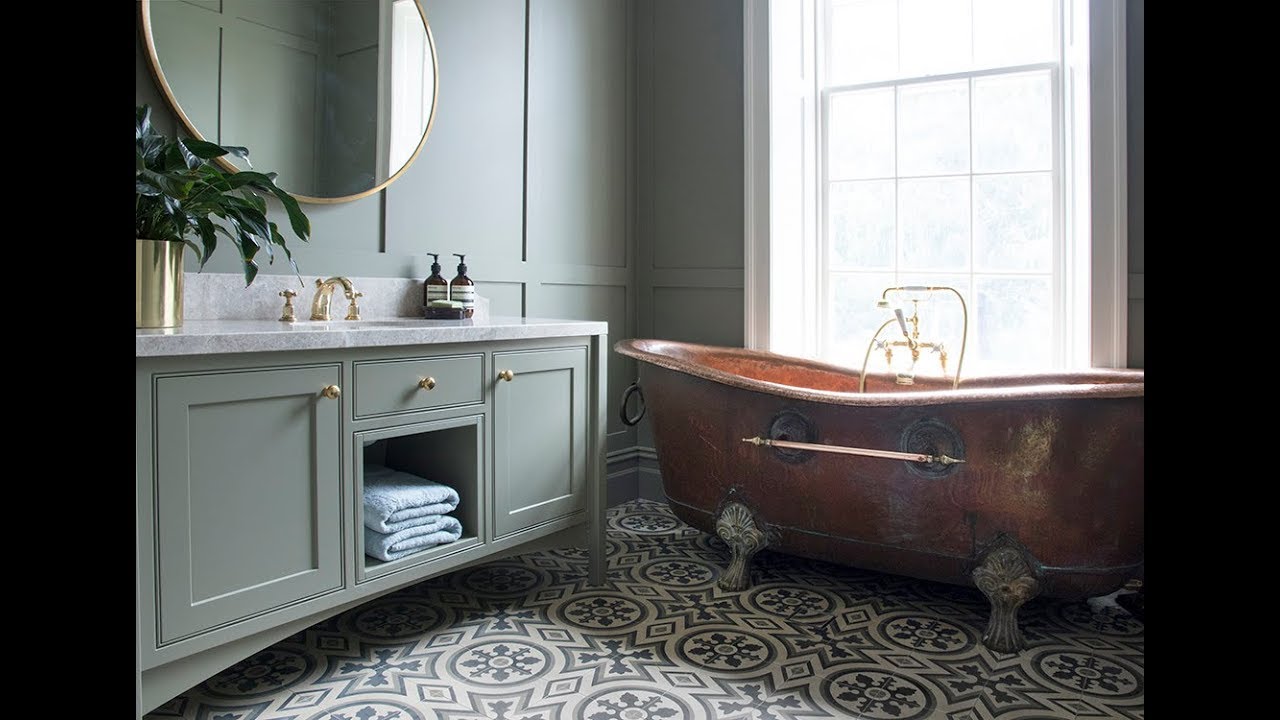 Country Victoria Copper Bathroom