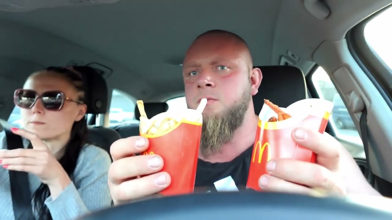Testiss&auml; Mcdonald's Uutuudet. Double Big Mac, Bataattiranskalaiset, Kinuski Sundae