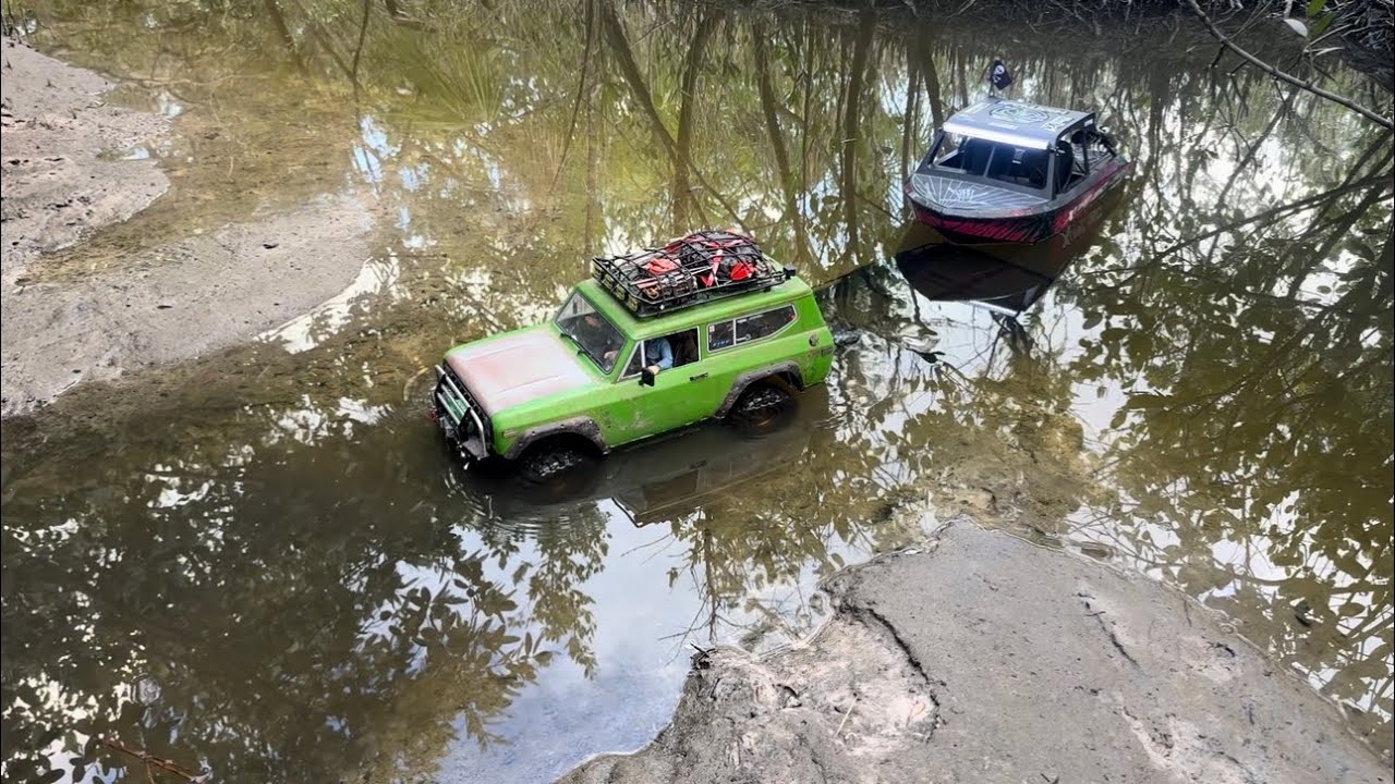 Trailering the Proboat to the mangrove tunnels ( 1/10 scale rc )