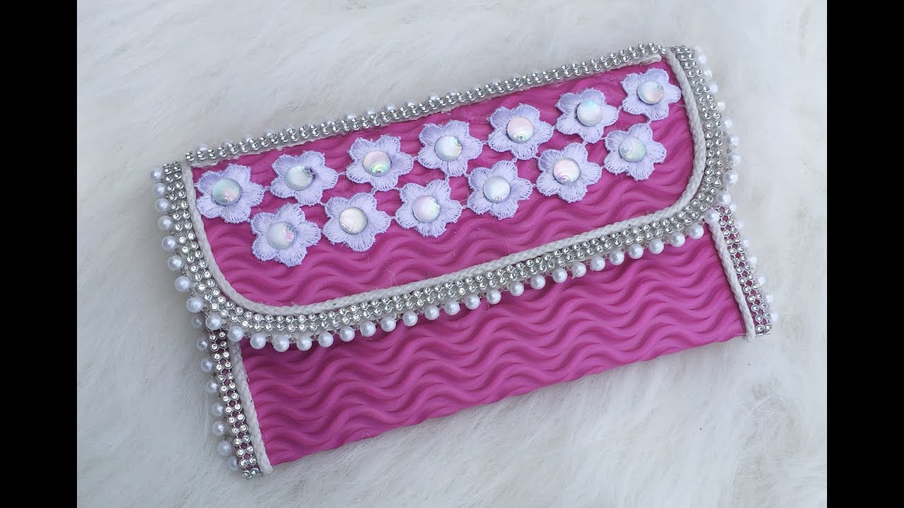 DIY Foam Purse, DIY Clutch, Foam Clutch, No Sew Clutch, No Sew Purse, Easy DIY, Make at Home Purse