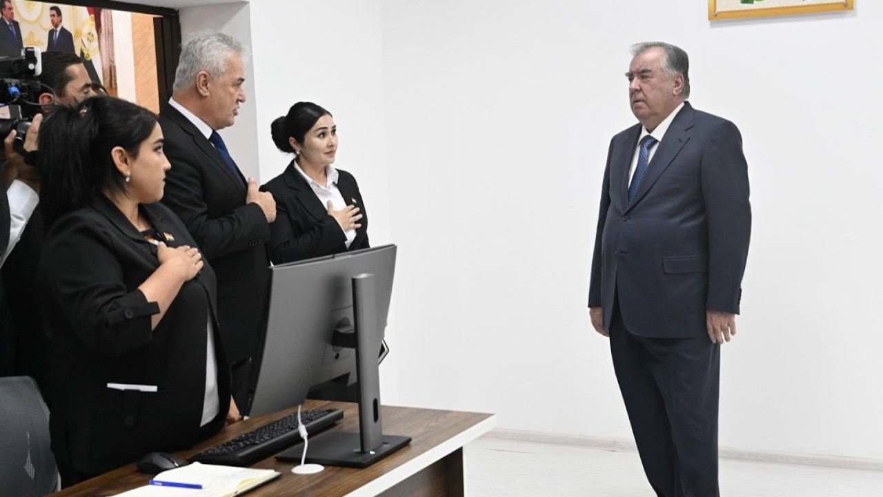 Ифтитоҳи бинои Шуъбаи маорифи ноҳияи Файзобод ва 2 иншоот ба таври фосилавӣ