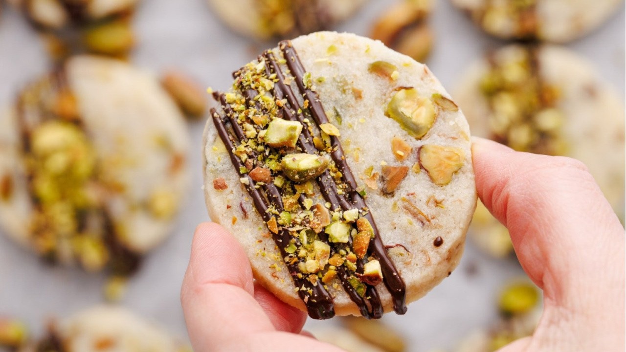 These Pistachio Shortbread Cookies Break All the Rules