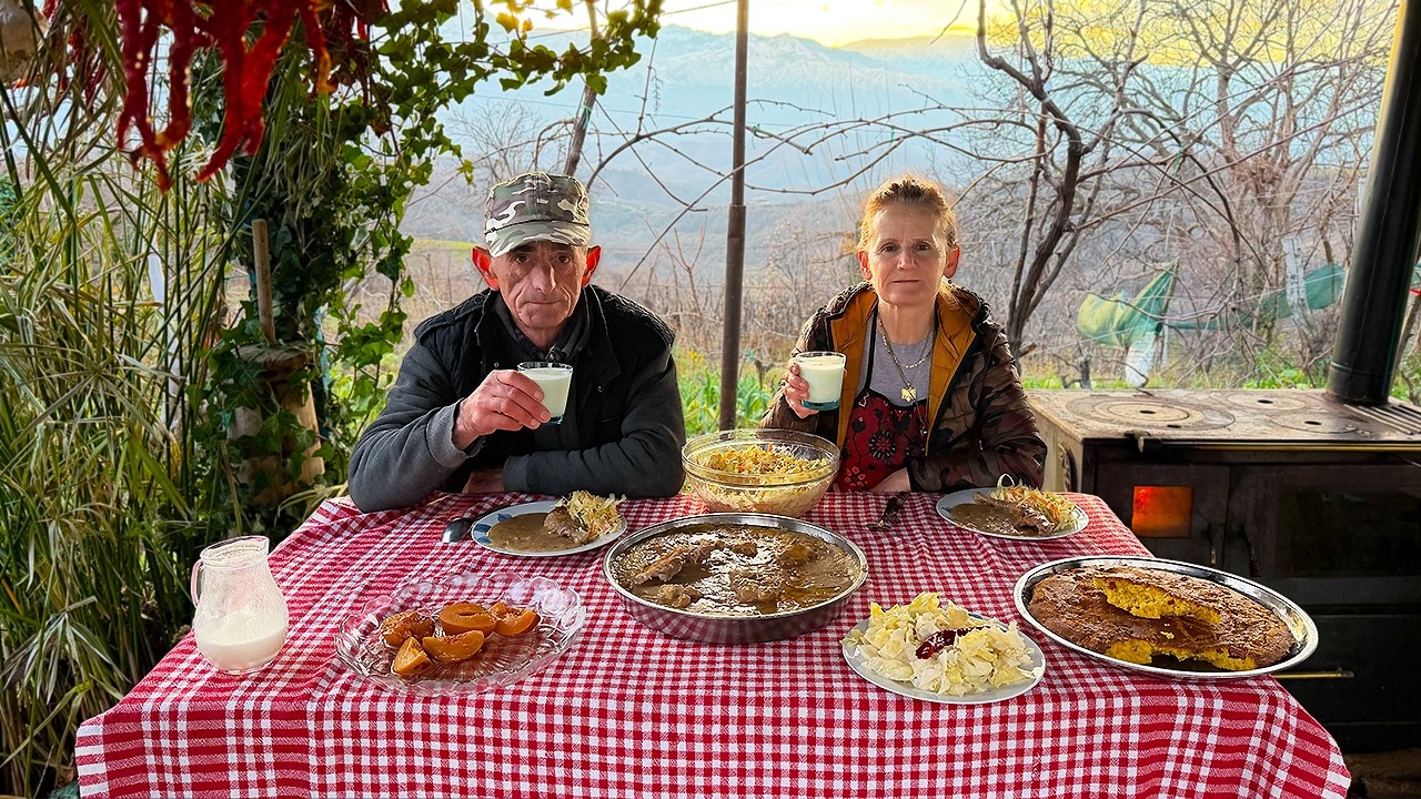 Homemade Albanian Chicken Porridge 🍗🍲 From Our Fields 🌽🏡