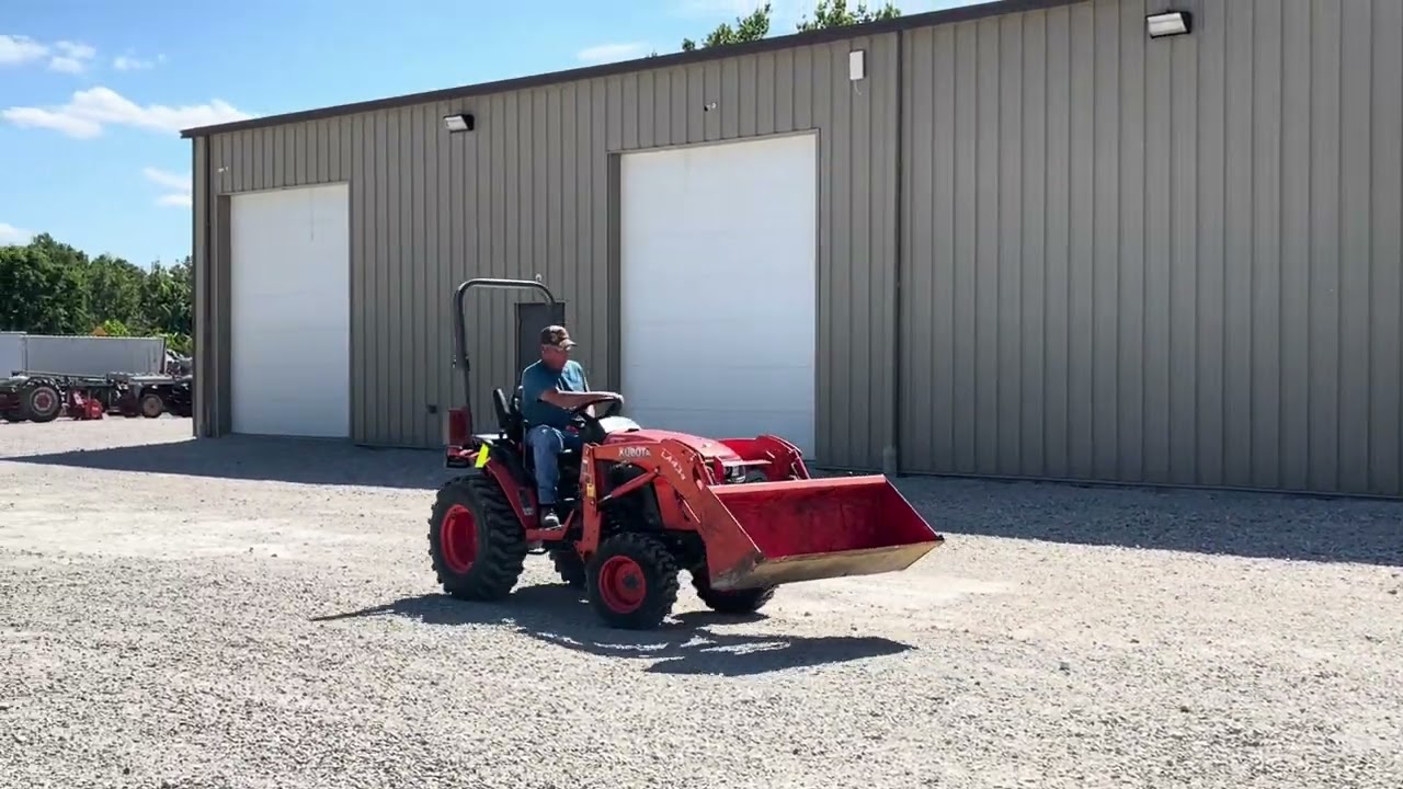 2015 Kubota B2301 tractor w loader