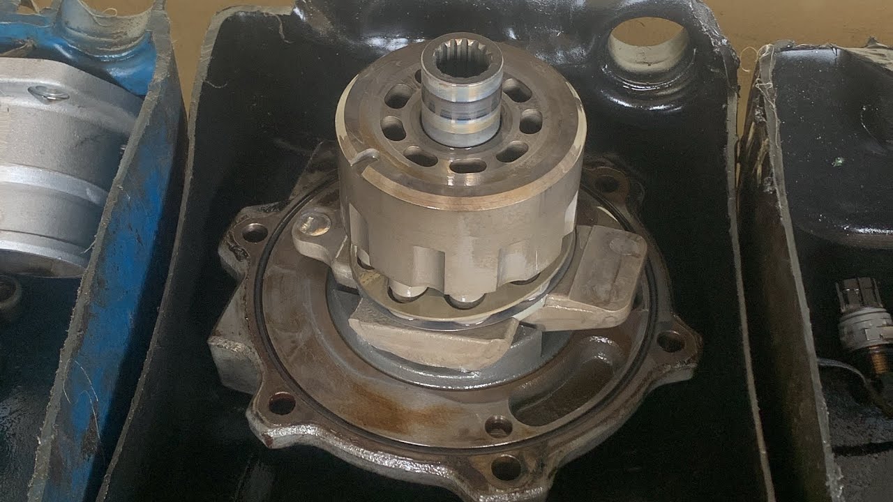 Install pompa hidrolik Excavator Hitachi zaxis100