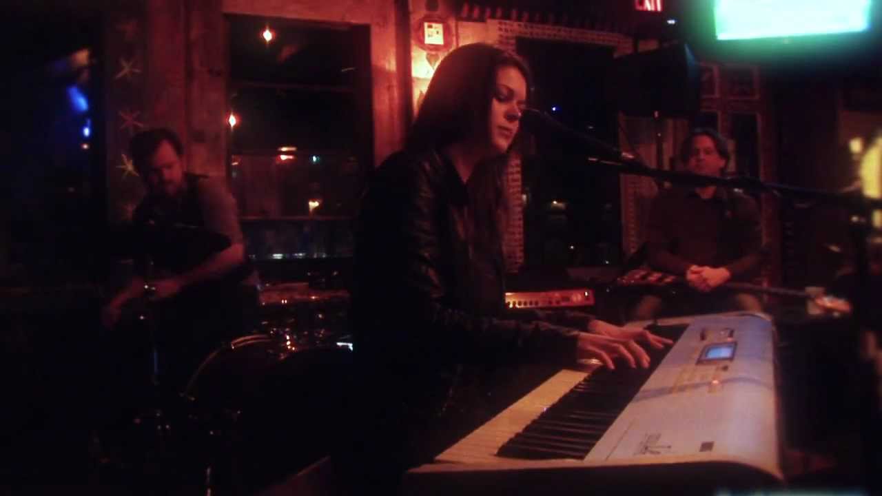 Mimi Page - New - live at the House of Blues Voodoo Lounge