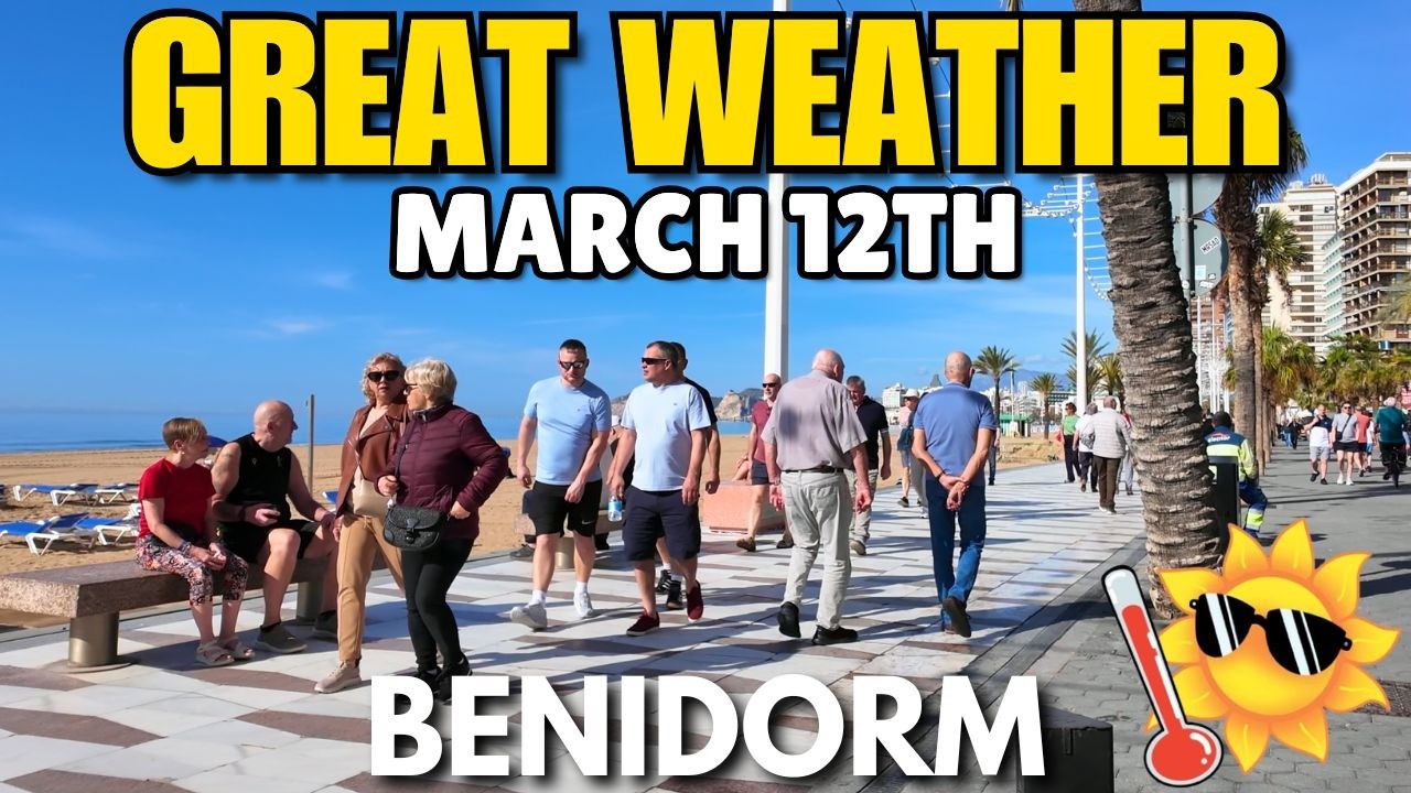 Benidorm - CROWDED Levante Beach, Full Bars & Great Weather! 😲🏖️