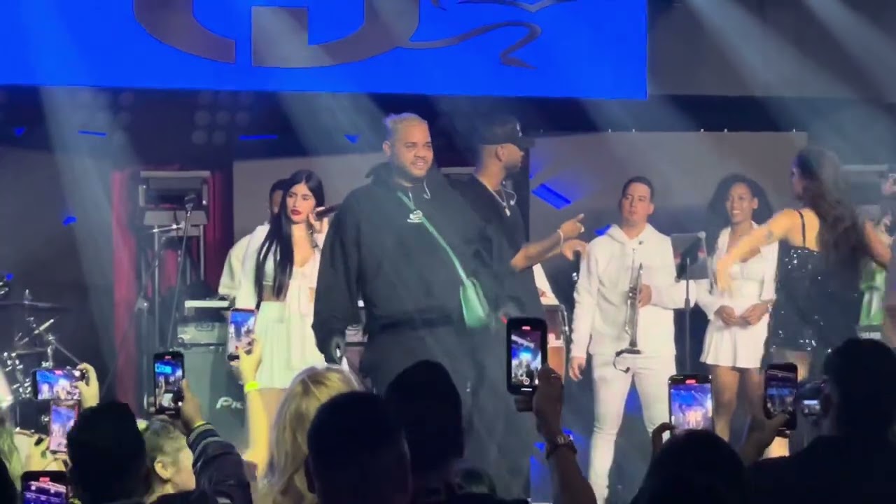 Charly Johayron descargando con el Taiger en La Scala Miami