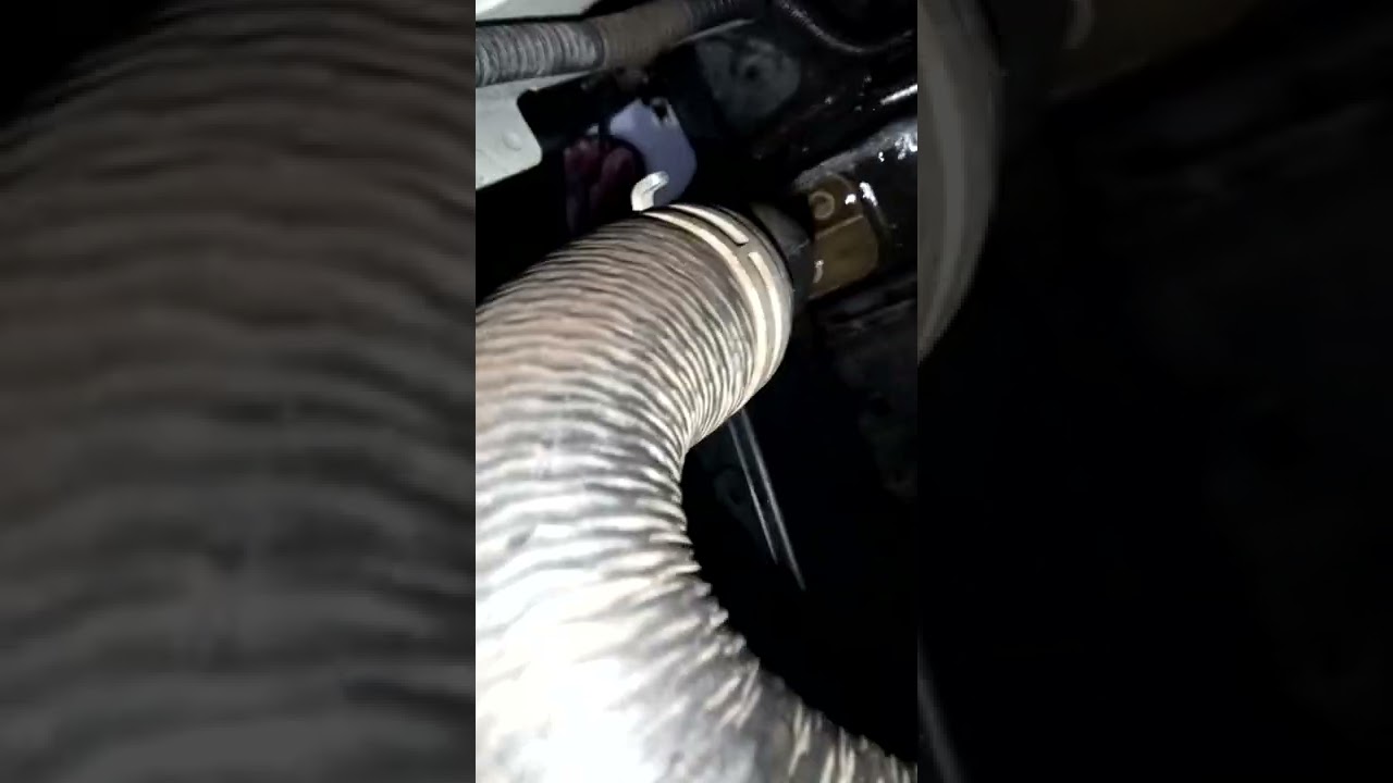 como esgotar a água do radiador do Chevrolet cruze (2)