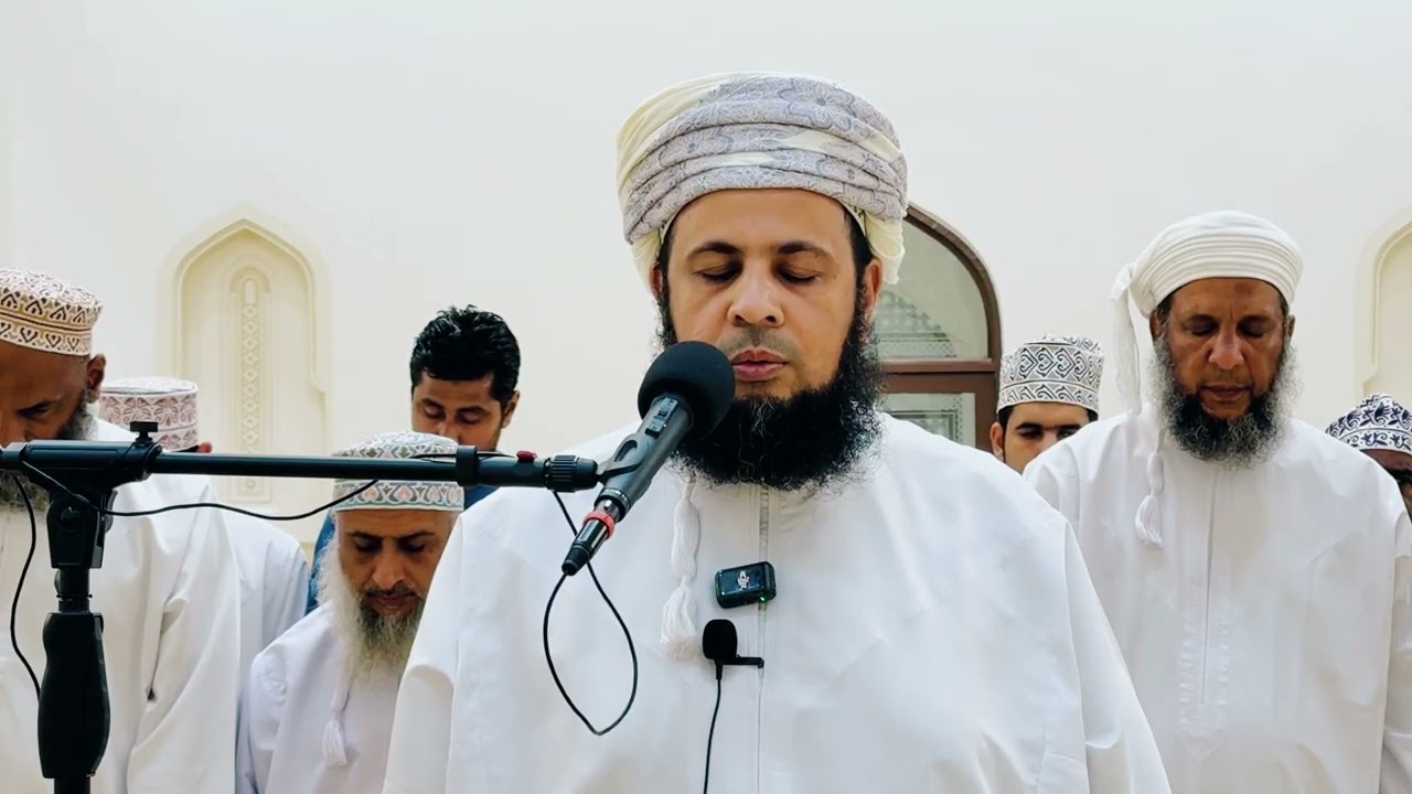 تلاوة من صلاة التراويح للقارئ محمود المحروقي ( جامع بهلاء )