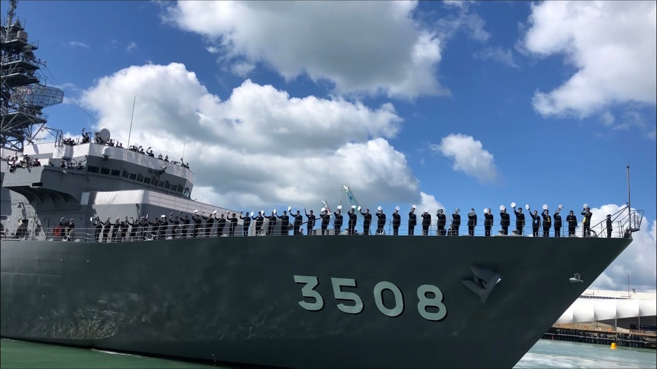 JS Kashima (TV-3508) Leaving Auckland, New Zealand