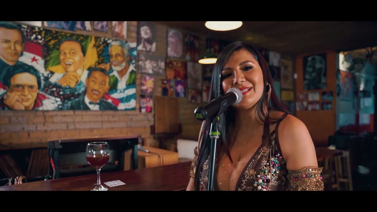 MARINA YAFAC - CARI&Ntilde;O LOCO ( LIVE )