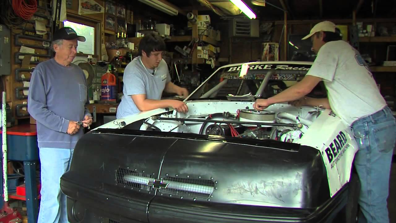 Bowman Gray Stadium - FOX8 Reality Part 1