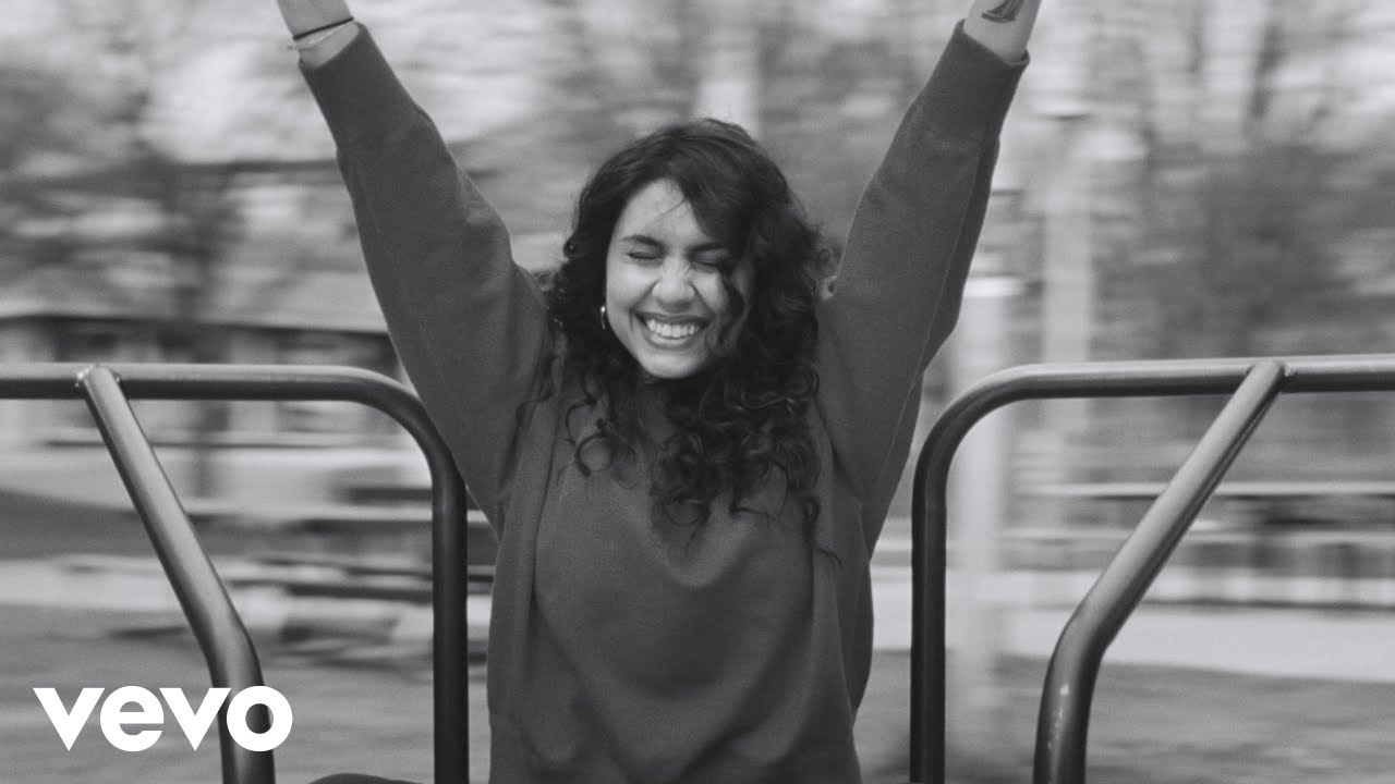 Alessia Cara - Fire