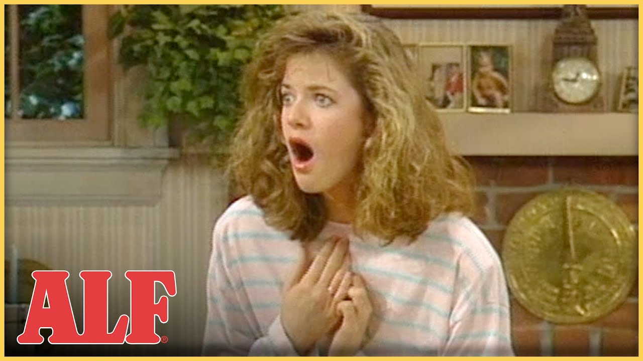 Every 75 Years, ALF Transforms Into a CAT-EATING MONSTER! | S1 Ep19 Clip