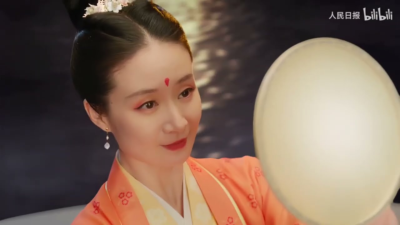 4K UHD 影月暗香 王亚彬   起舞弄清影，何似在人间，但愿人长久，千里共婵娟    Chinese Dance  中文歌曲   国风舞蹈