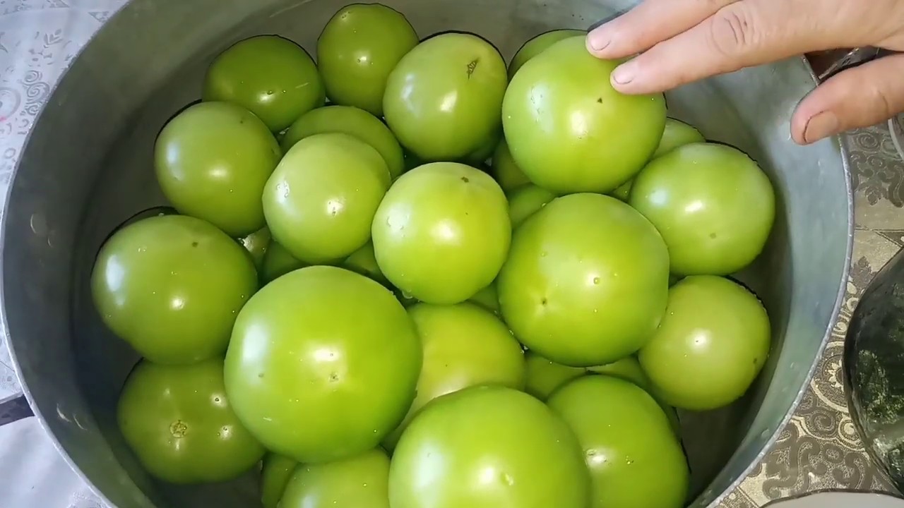 POMİDOR TURŞUSU.POMİDOR TURŞUSUNUN İKİ ÜSULLA HAZIRLANMASI . (POMİDOR TUTMASI) GÖY POMİDOR TURŞUSU💯