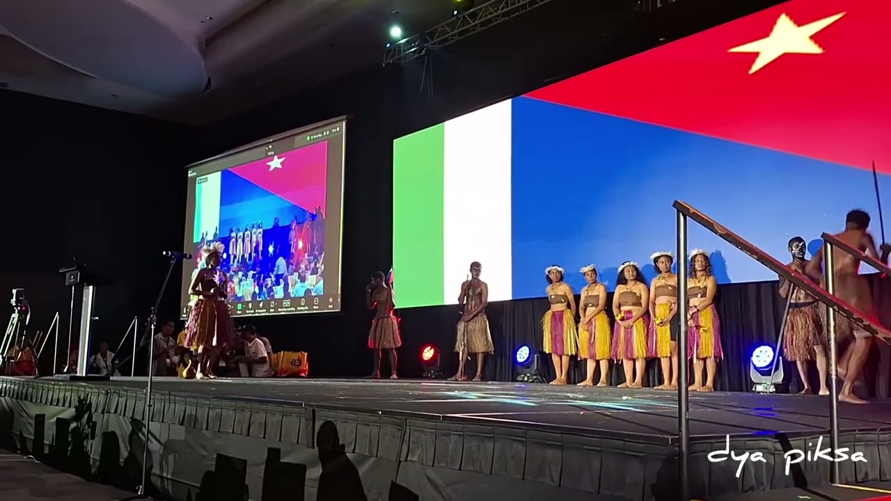 The sipoma dance of Milne Bay Province.