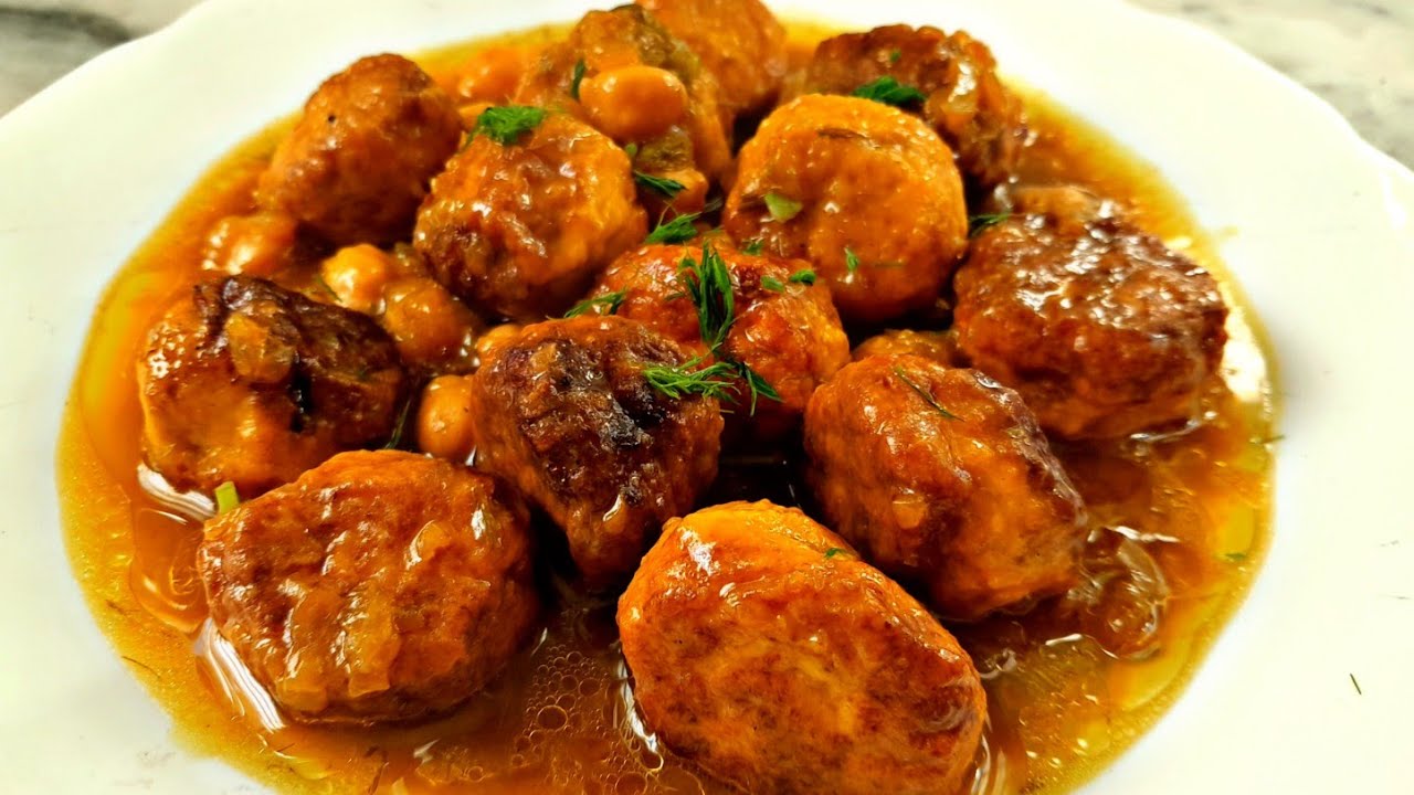 ولادك ما يحبوش البسباس؟ جرّبيه بهاذي الطريقة 👌 كويرات الدجاج بالبسباس بنة روعة ❤️😋