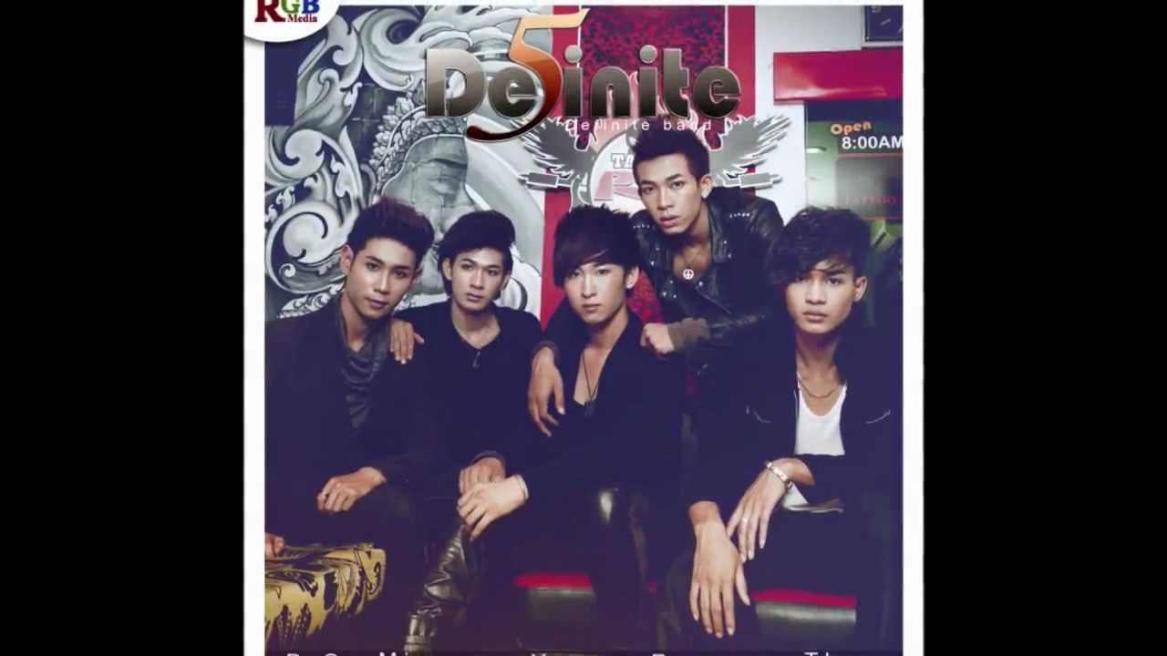 De5inite-Boy Band Cambodia-Fall In Love ( XO-IX-Cukuplah Sudah-Cover )