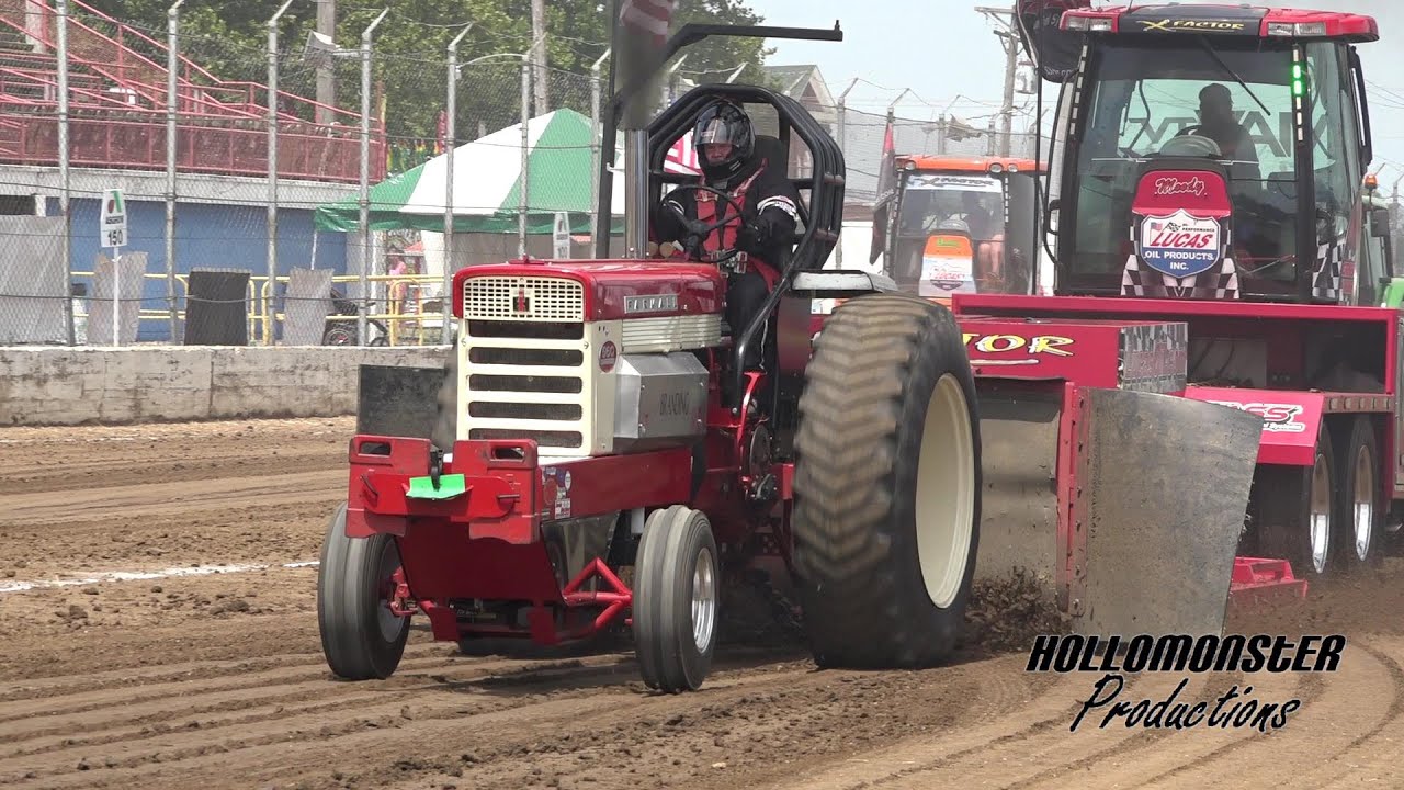 6000 Pro Field Tractors from the 2022 Missouri State Fair!