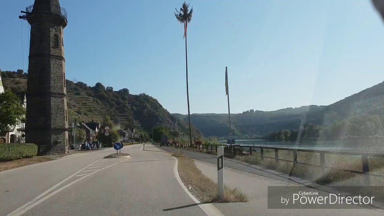 Mosel fahrt Treis-Karden Richtung Koblenz