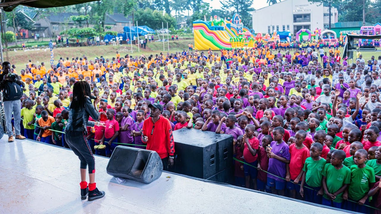 What a great warm welcome at Namagunga Primary!!