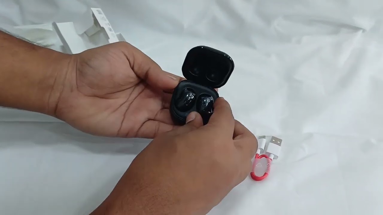 UNBOXING VIDEO - Samsung Galaxy Buds Live Black - ZoneofDeals