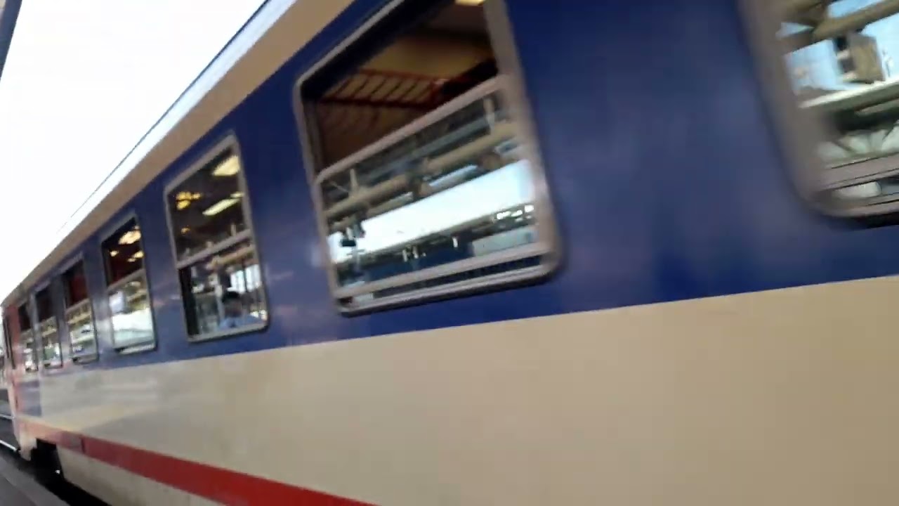 &Ouml;BB 5047 032 7 am Weg nach Traiskirchen Aspangbahn f&auml;hrt ein in Wr. neustadt Hbf um kurz nach 19:15