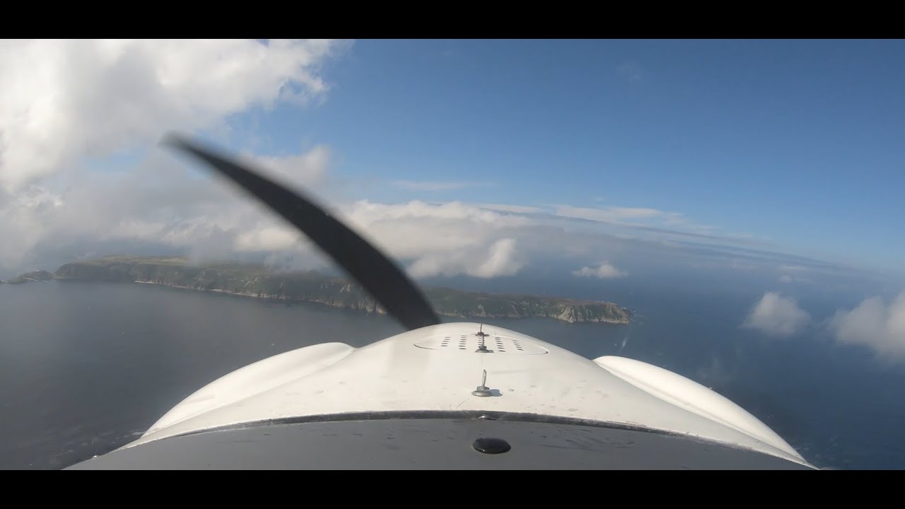 Flying to Lundy Island in an Icarus C42