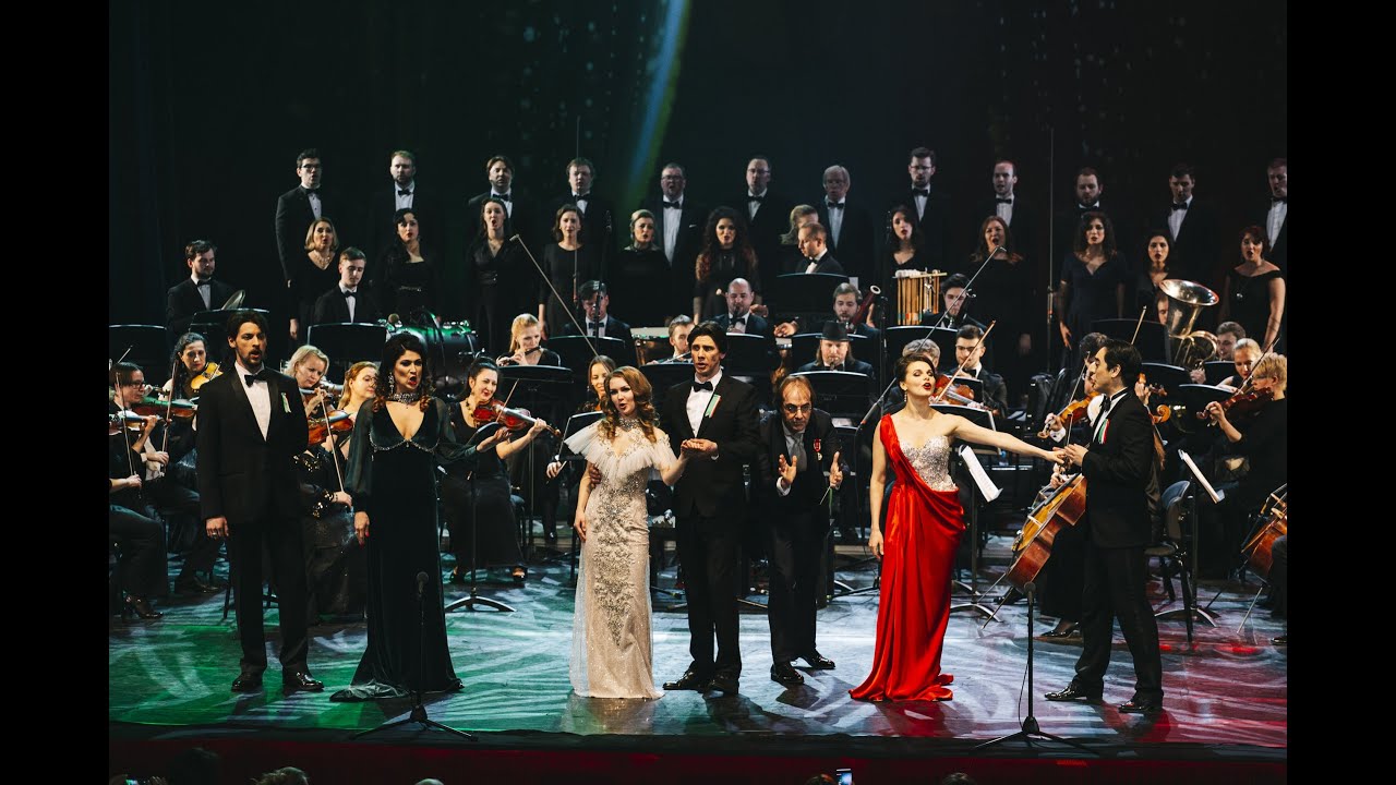 La Traviata: Brindisi 