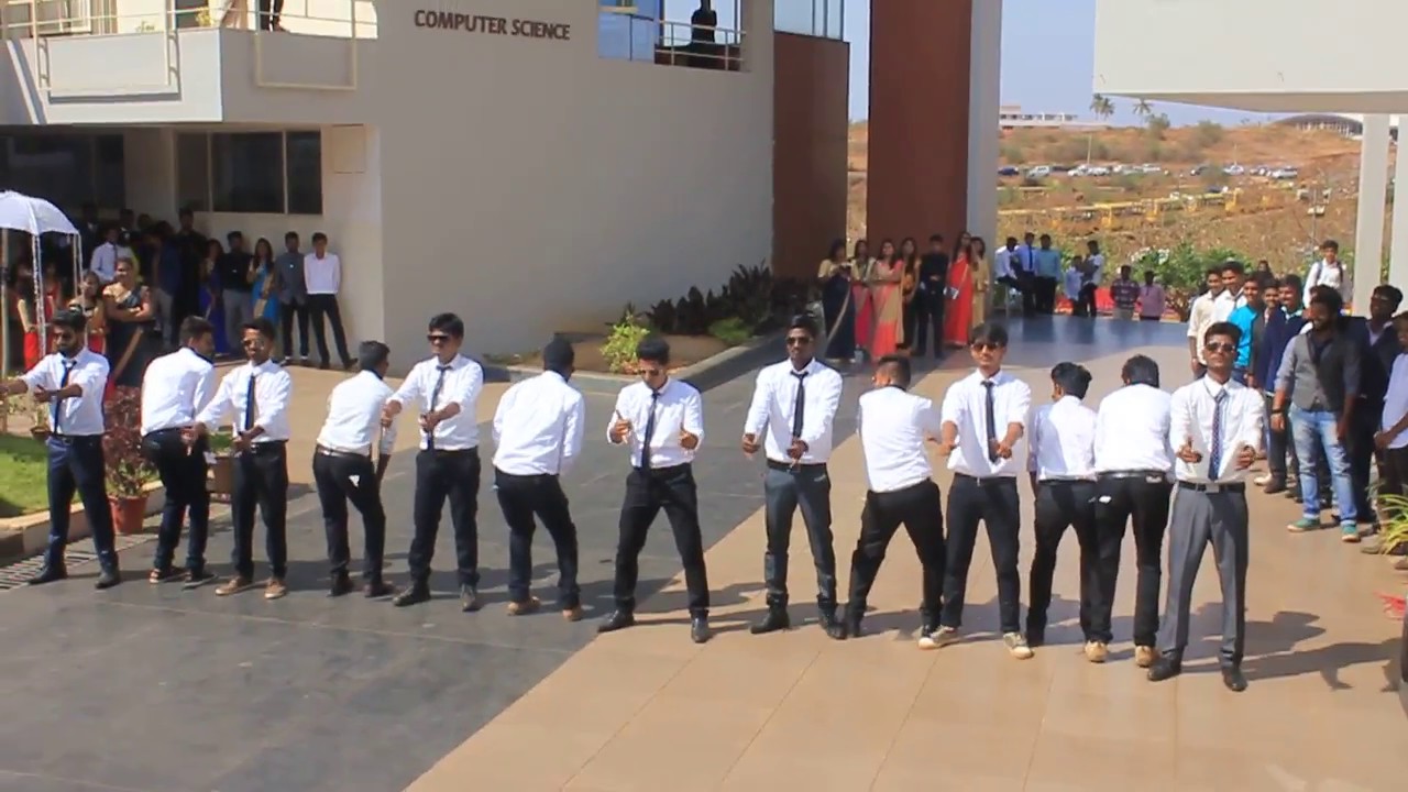 KLEIT Royal mech boys lazy dance @ KHUSHI 2K17